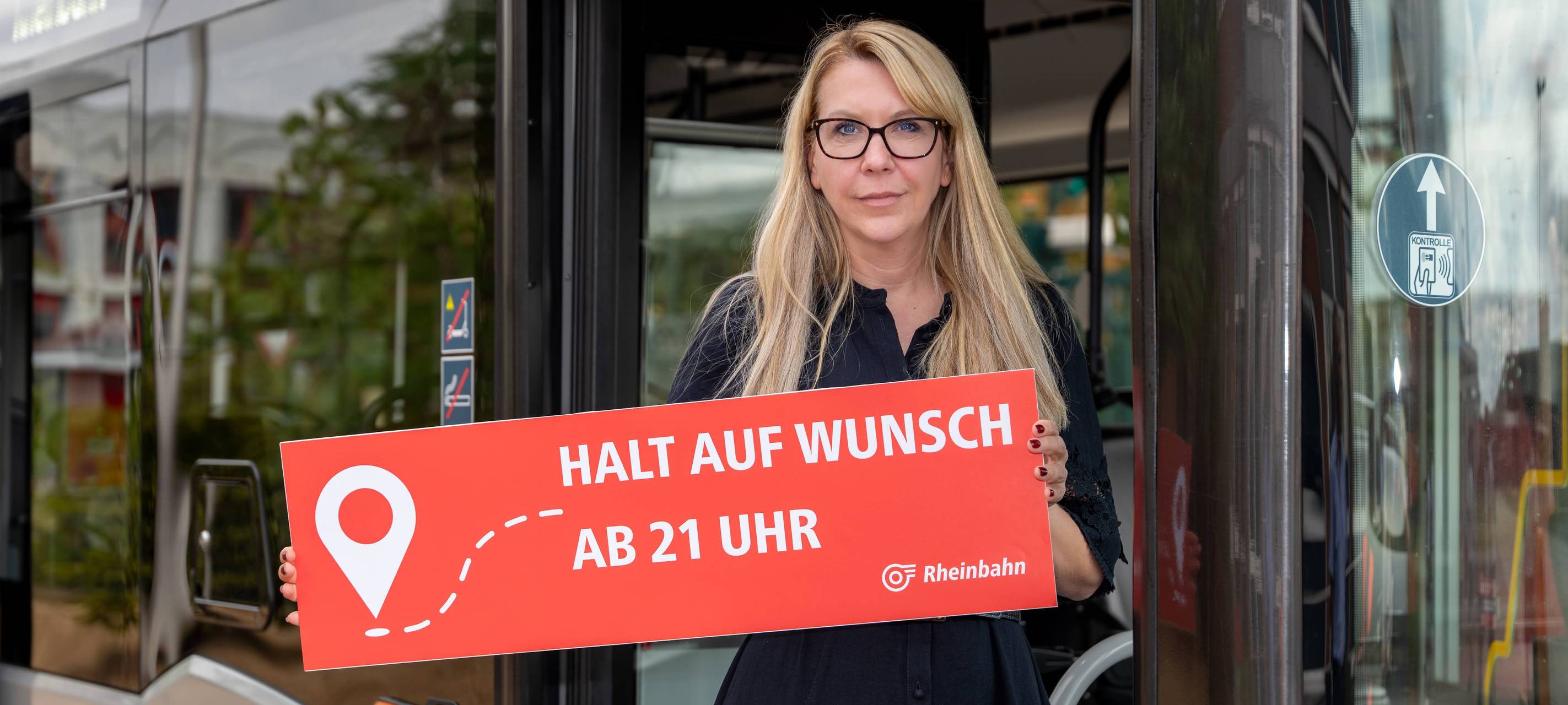 Rheinbahn wirbt für "Halt auf Wunsch" in ihren Bussen